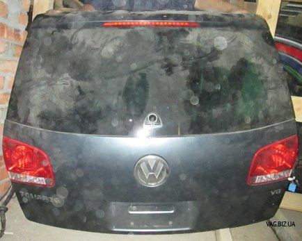 Крышка багажника (ляда) на Volkswagen Touareg 2002-2010 1