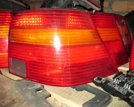 Фонарь задний правый (кузов хэтчбек) на Volkswagen Golf 4 1997-2006 2