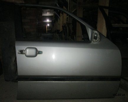 Дверь передняя правая на Mercedes C-Klasse W202 1993-2001 1