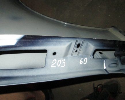 Крыло левое на Mercedes CLK W208 (купе) 1997-2002 2