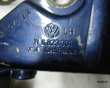 Петля крышки багажника (левая, правая) на Volkswagen Touareg 2002-2010 2