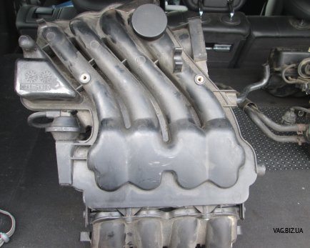 Впускной коллектор (1,6 л, двигатели AKL, AEH, APF, AVU.) на Volkswagen Golf 4 1997-2006 2