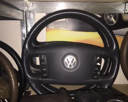 Подушка безопасности в руле на Volkswagen Touareg 2002-2010 2